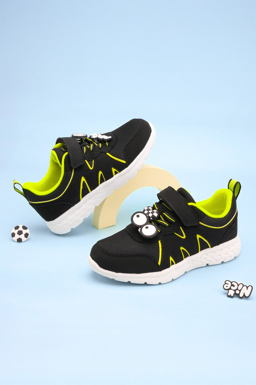 Kids Running Shoes black front view