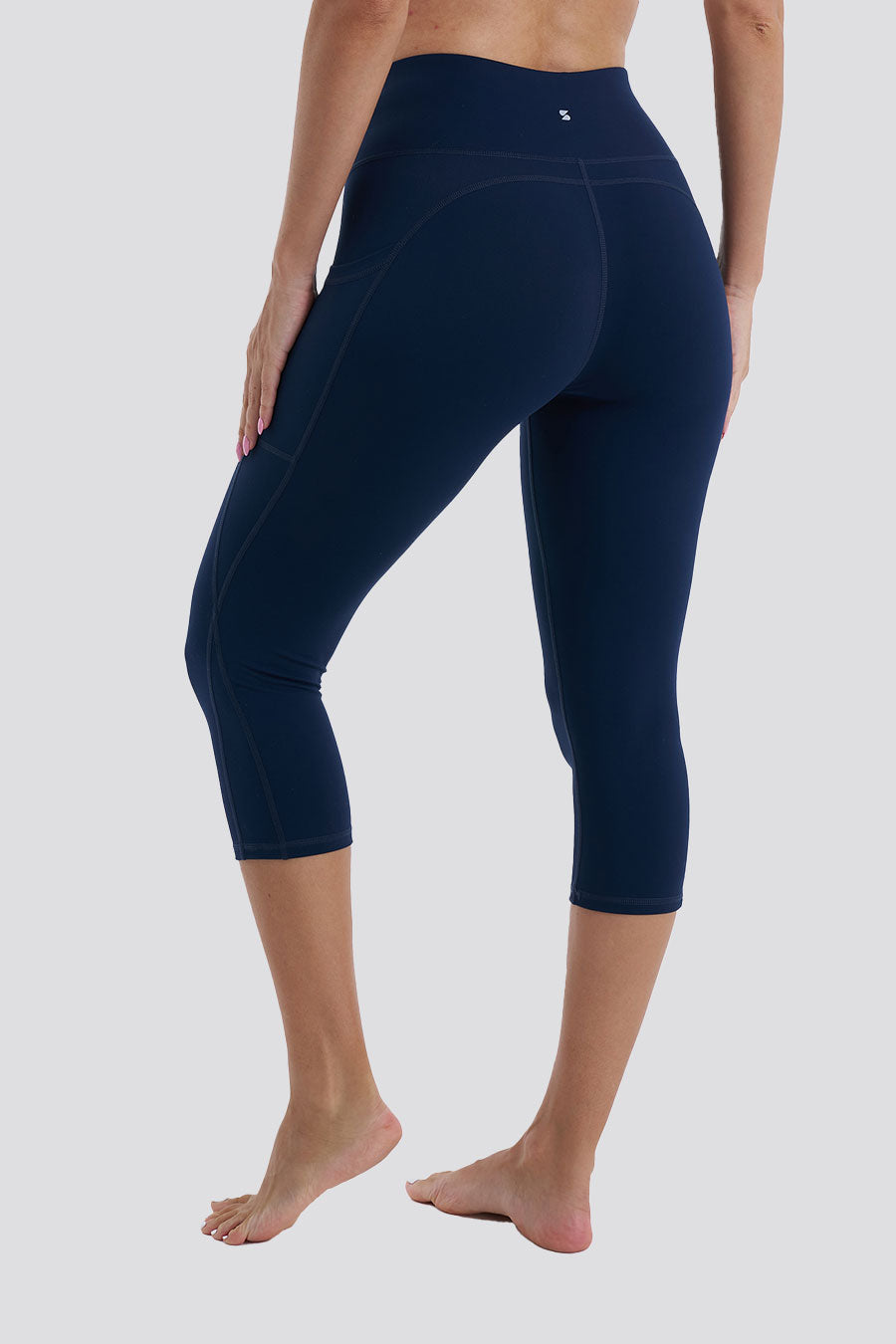 capri leggings back view