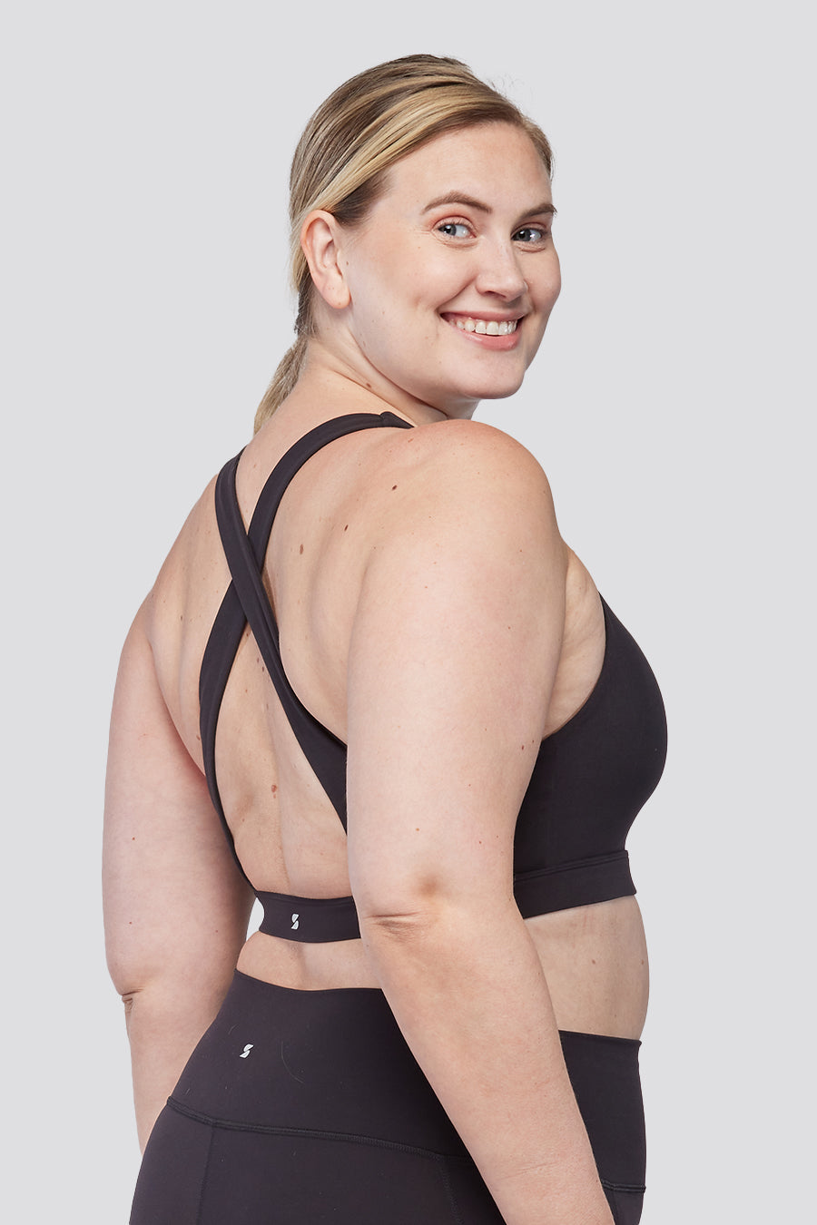 Effortless Cross Back Sports Bras black side