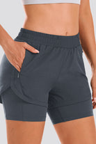 Quick-dry shorts with pockets